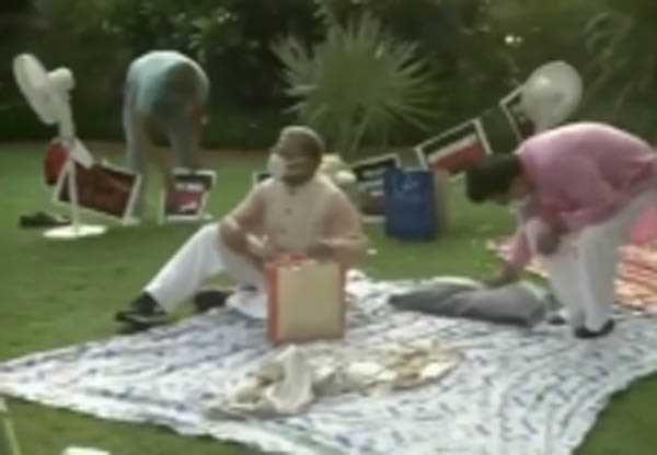 राज्यसभा के उप-सभापति ने धरने पर बैठे निलंबित सांसदों को परोसी चाय